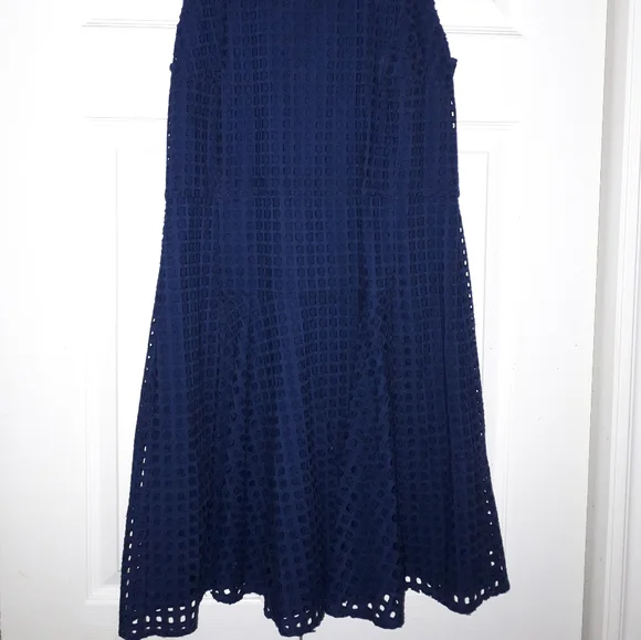 Dress - Picture 2 of 5